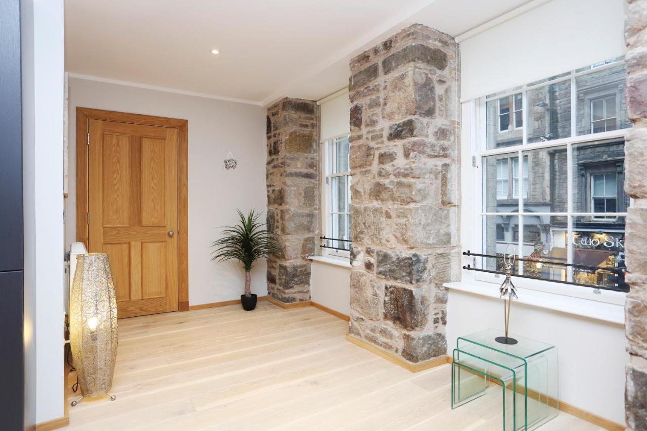 Joivy Elegant 2Br Home At The Heart Of The Royal Mile Edimburgo Exterior foto