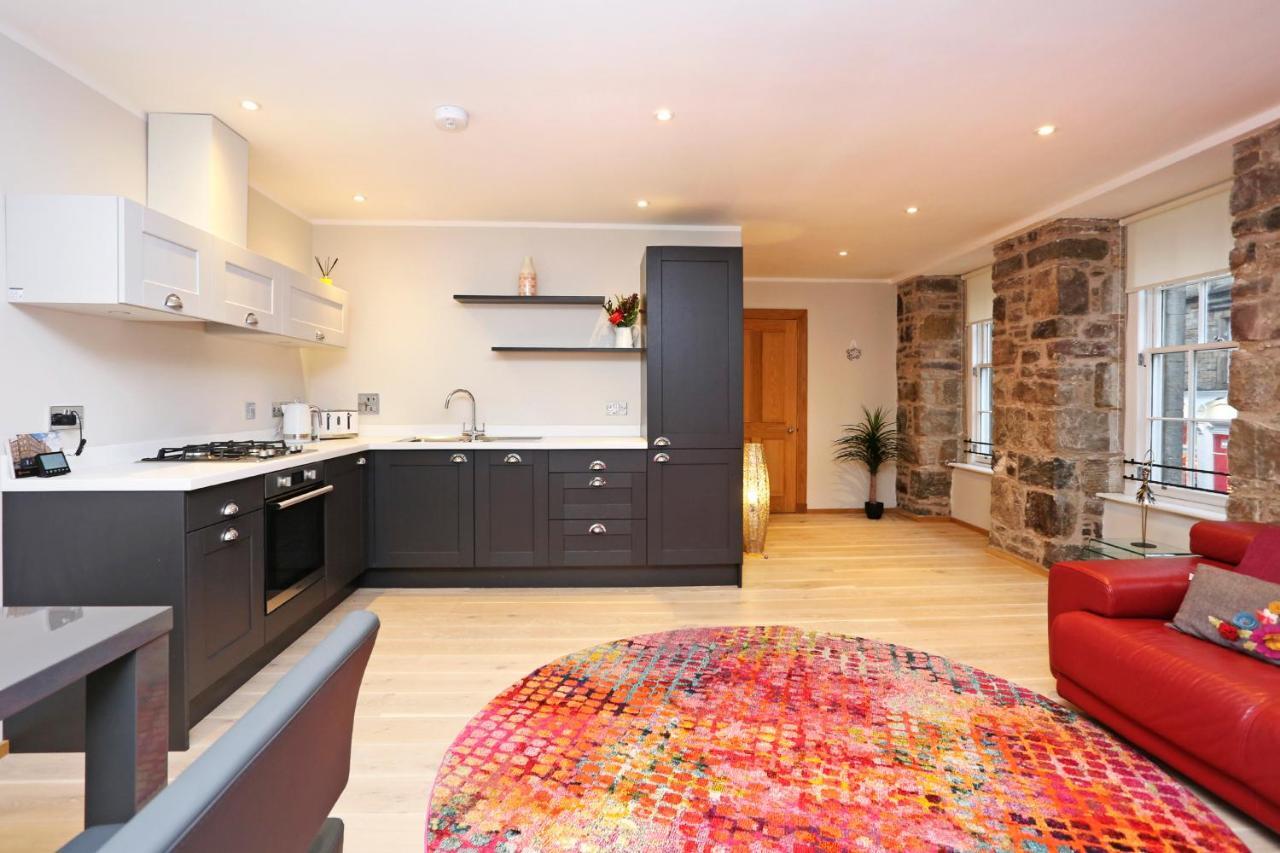 Joivy Elegant Home At The Heart Of The Royal Mile Edimburgo Exterior foto